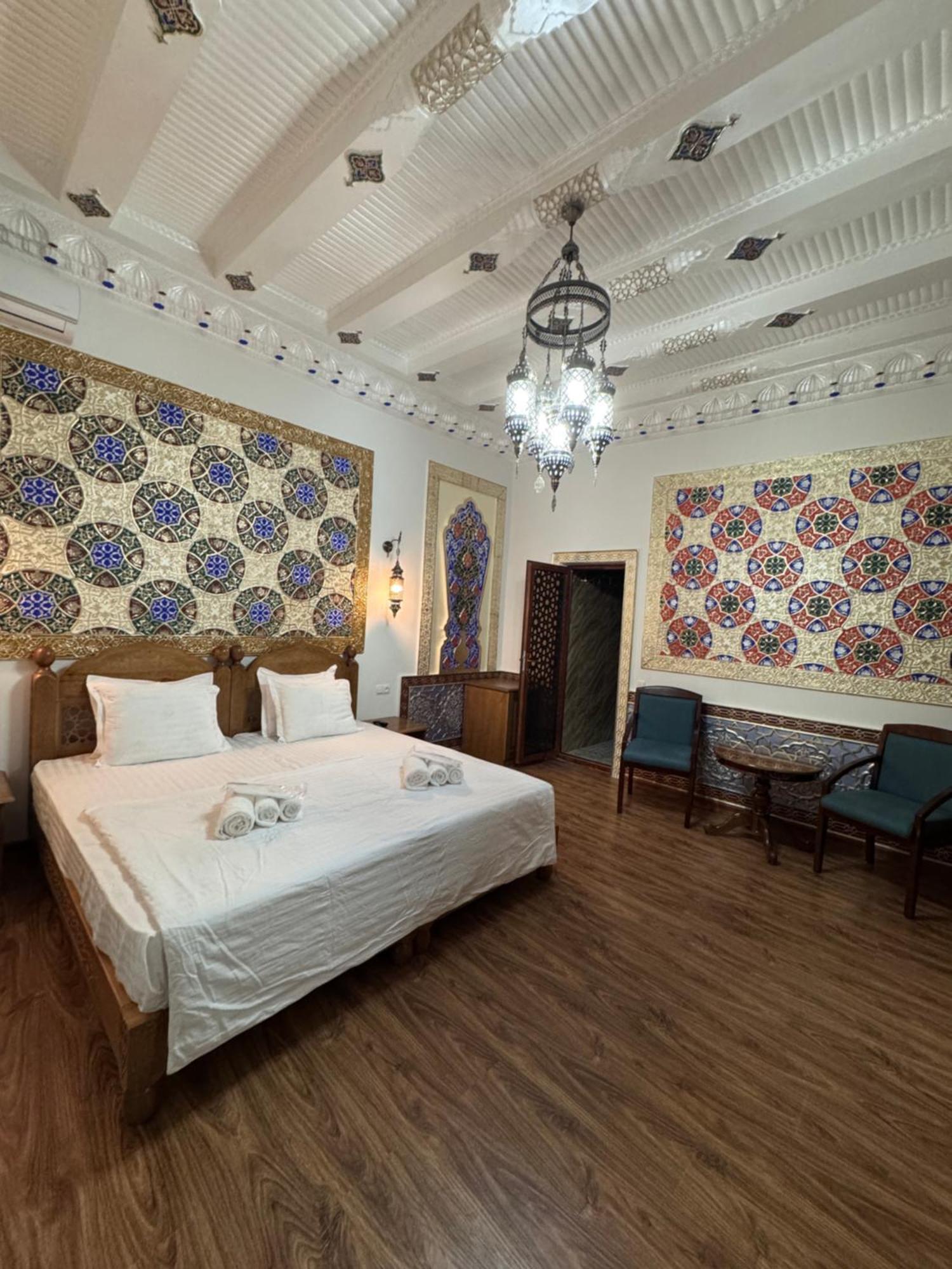 Guesthouse Muqaddam บูคารา ภายนอก รูปภาพ
