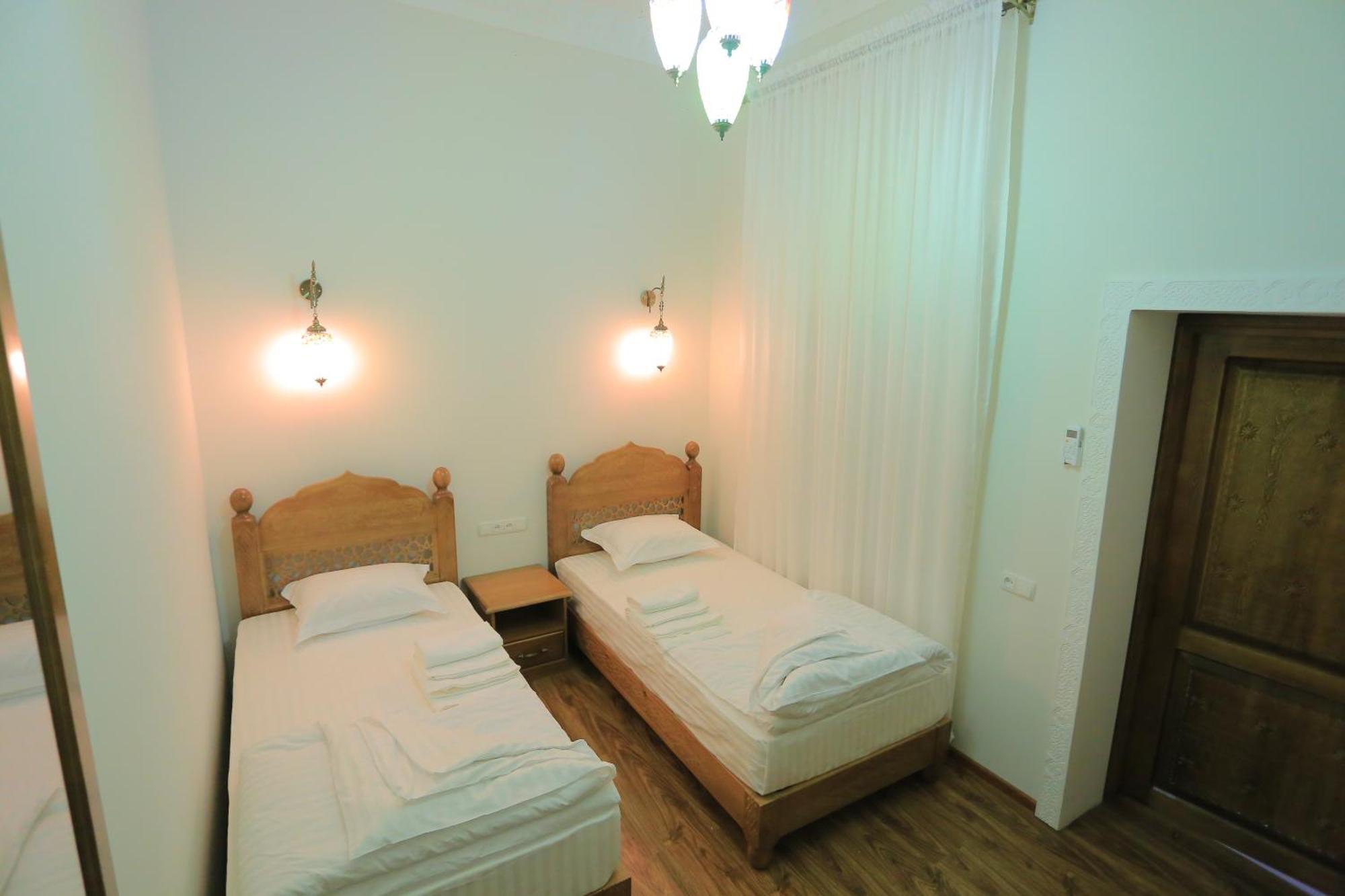 Guesthouse Muqaddam บูคารา ภายนอก รูปภาพ